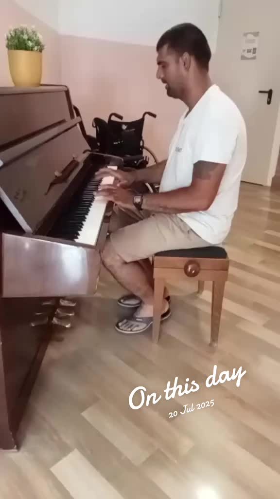 @banidhillon0
