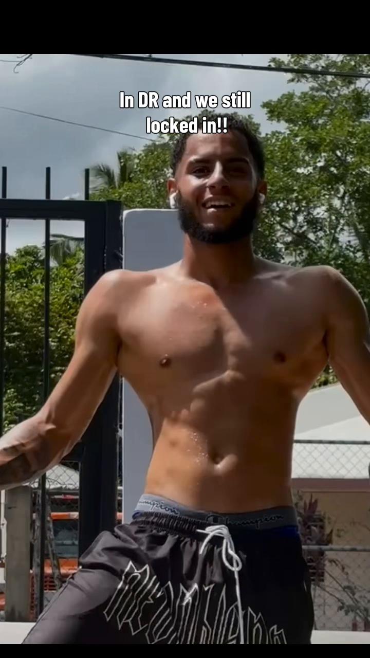 @Jaysizzels