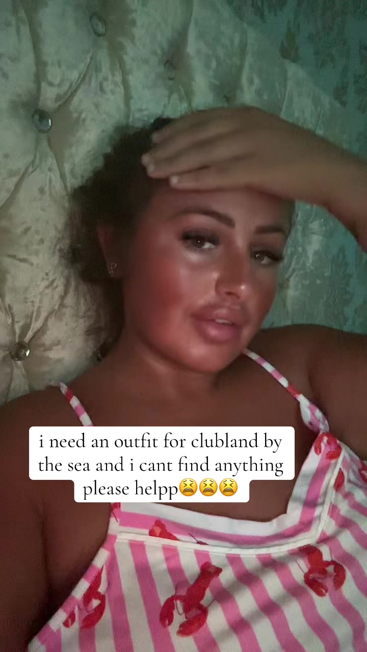 @courtneywhitexx