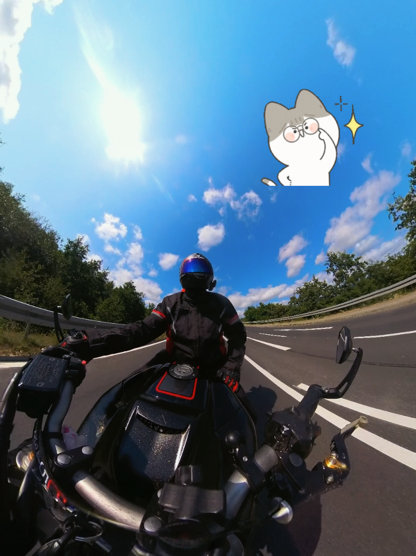@🏍 𝕮𝖍𝖆𝖗𝖑𝖞 🏍