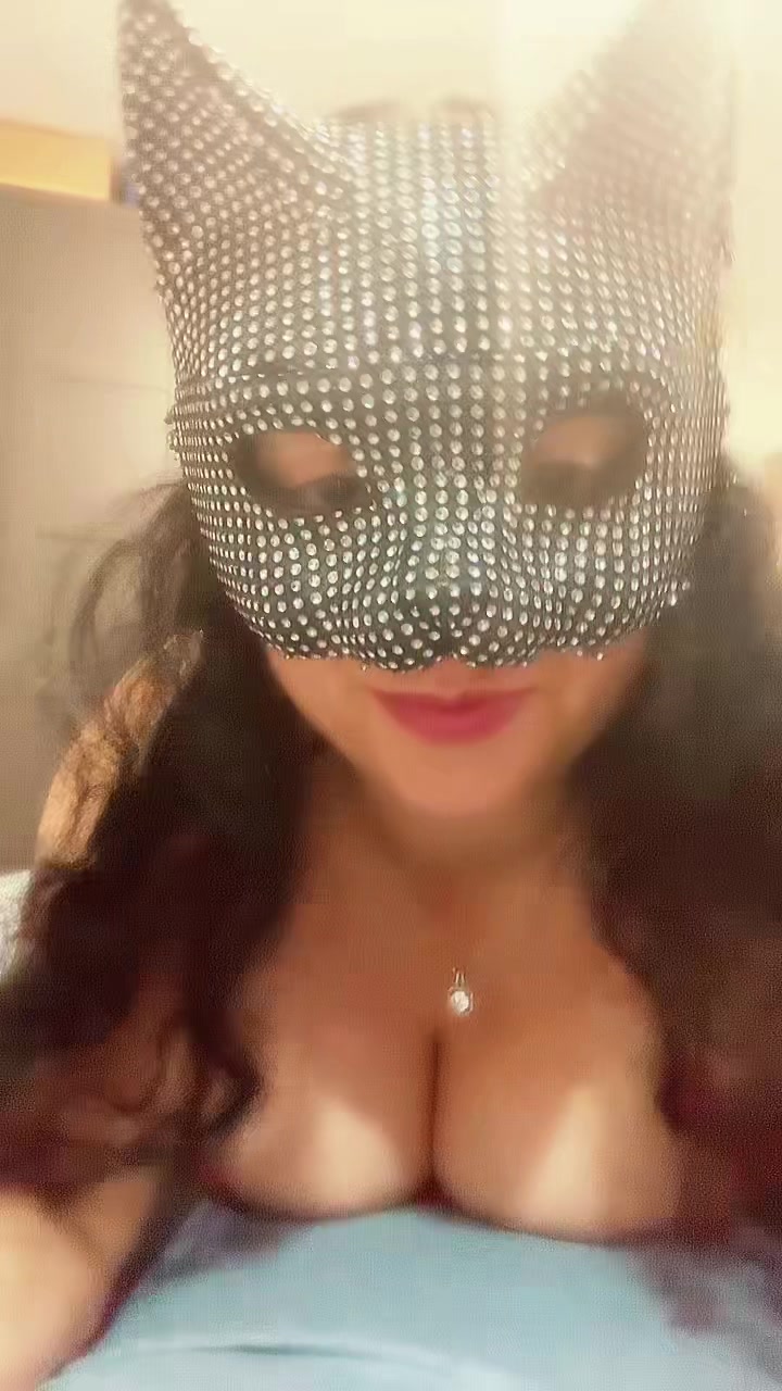 @aveliamoon