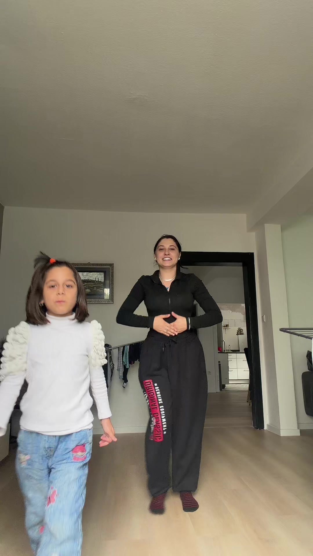 @🫂