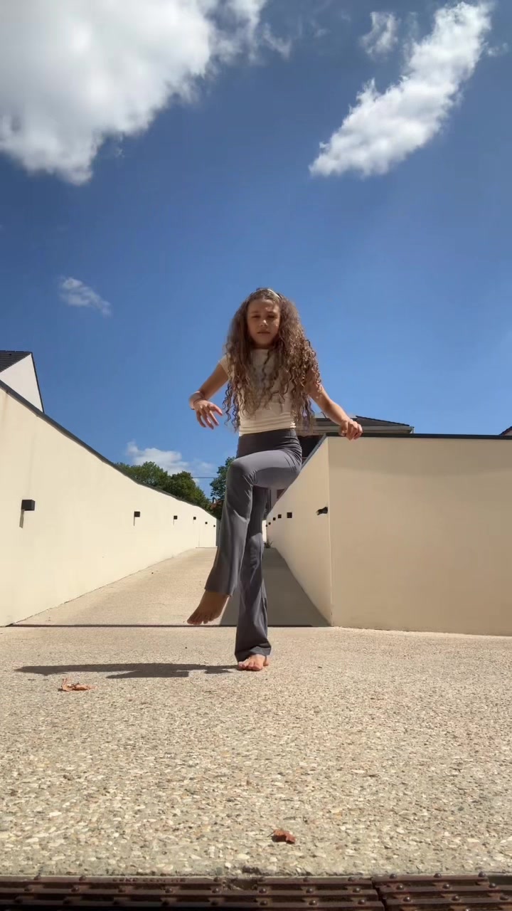 @Vivienfrance19