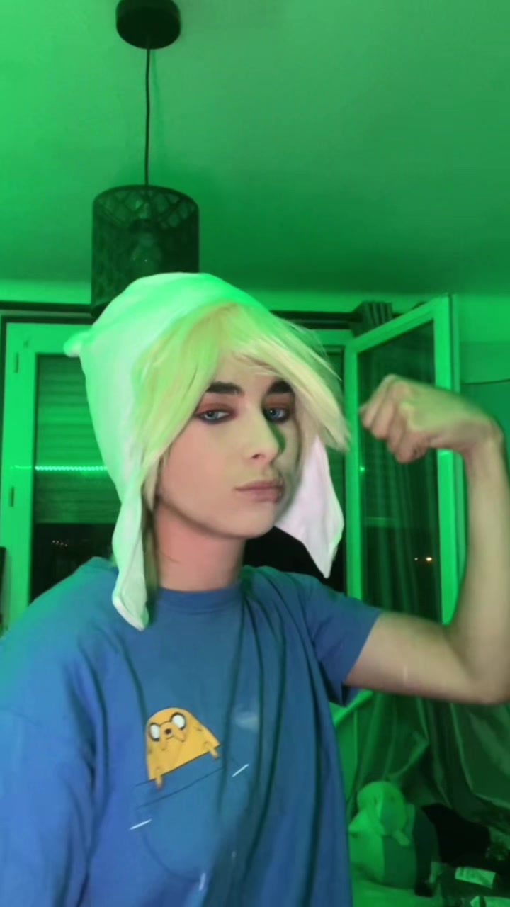 @MaxCosplay ^_^