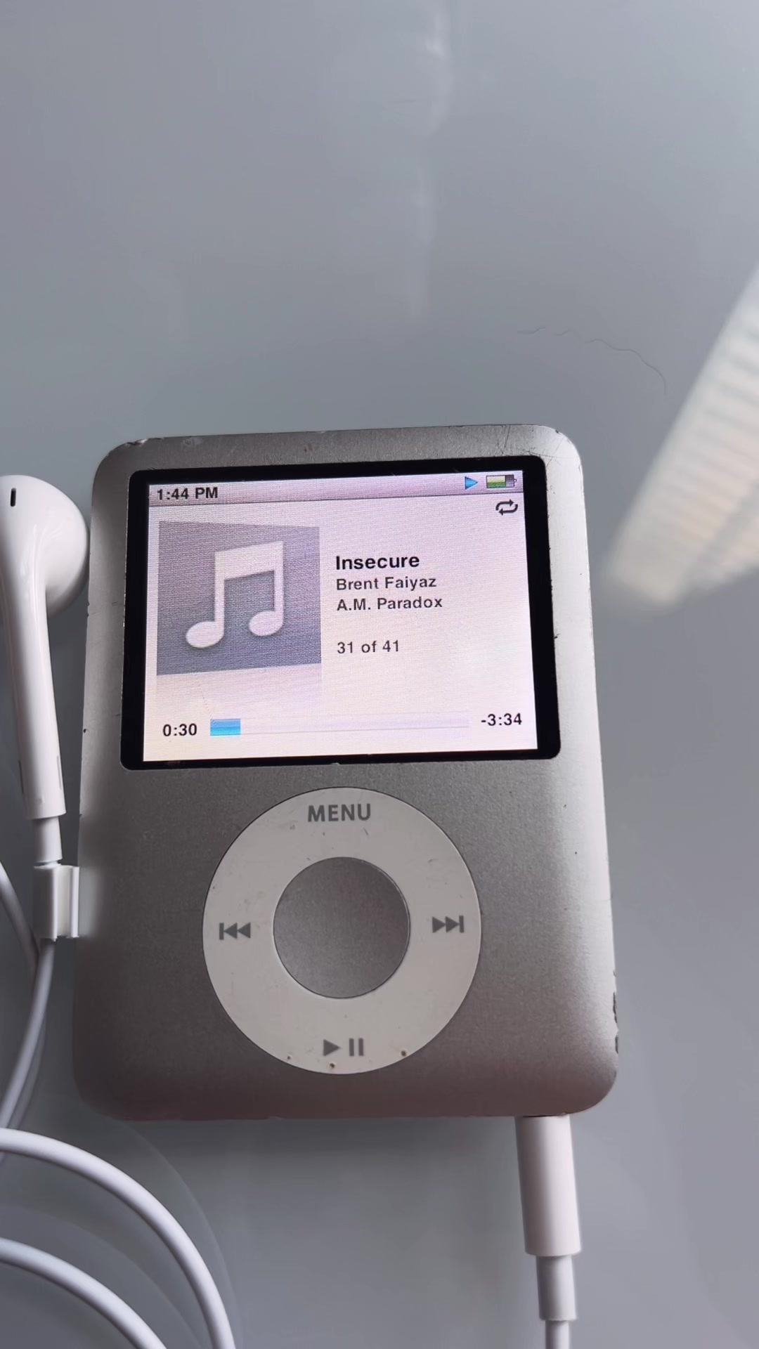 @🎧