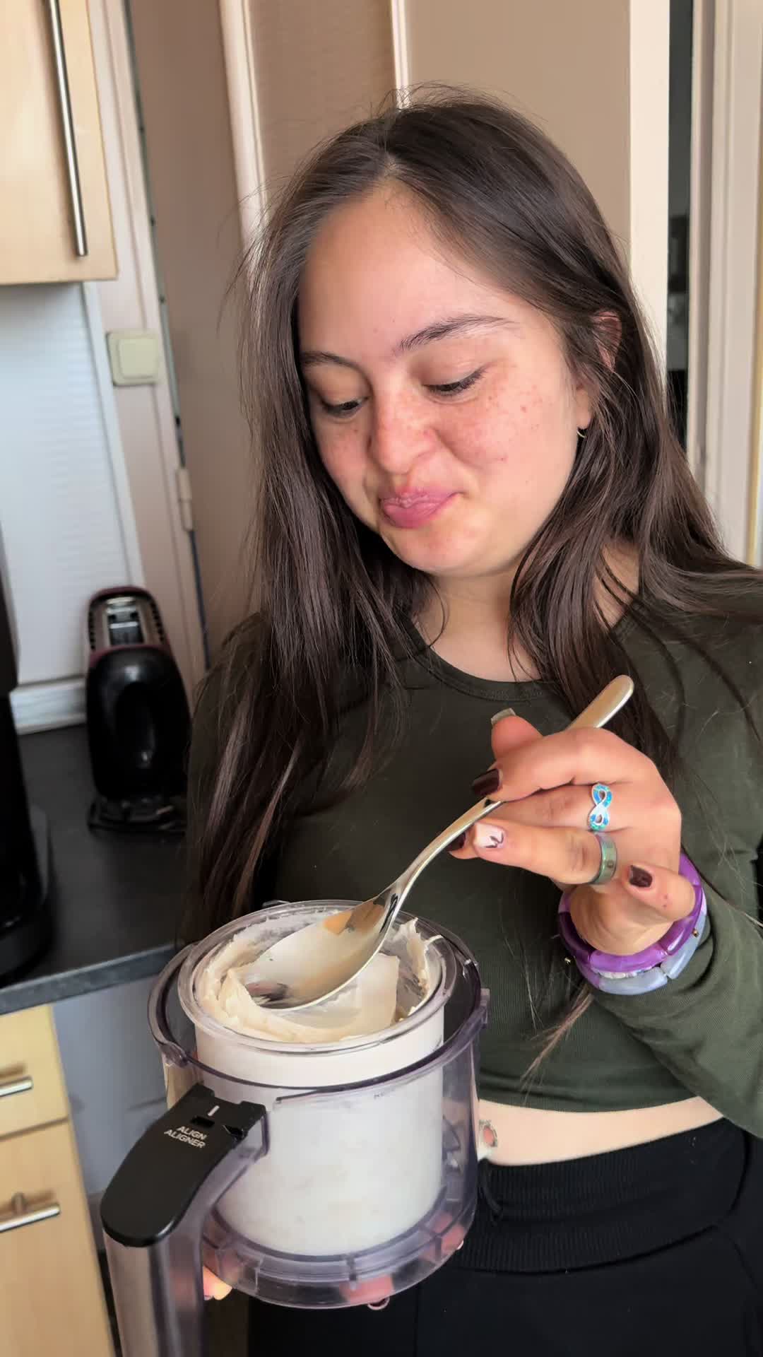 @MAYANE