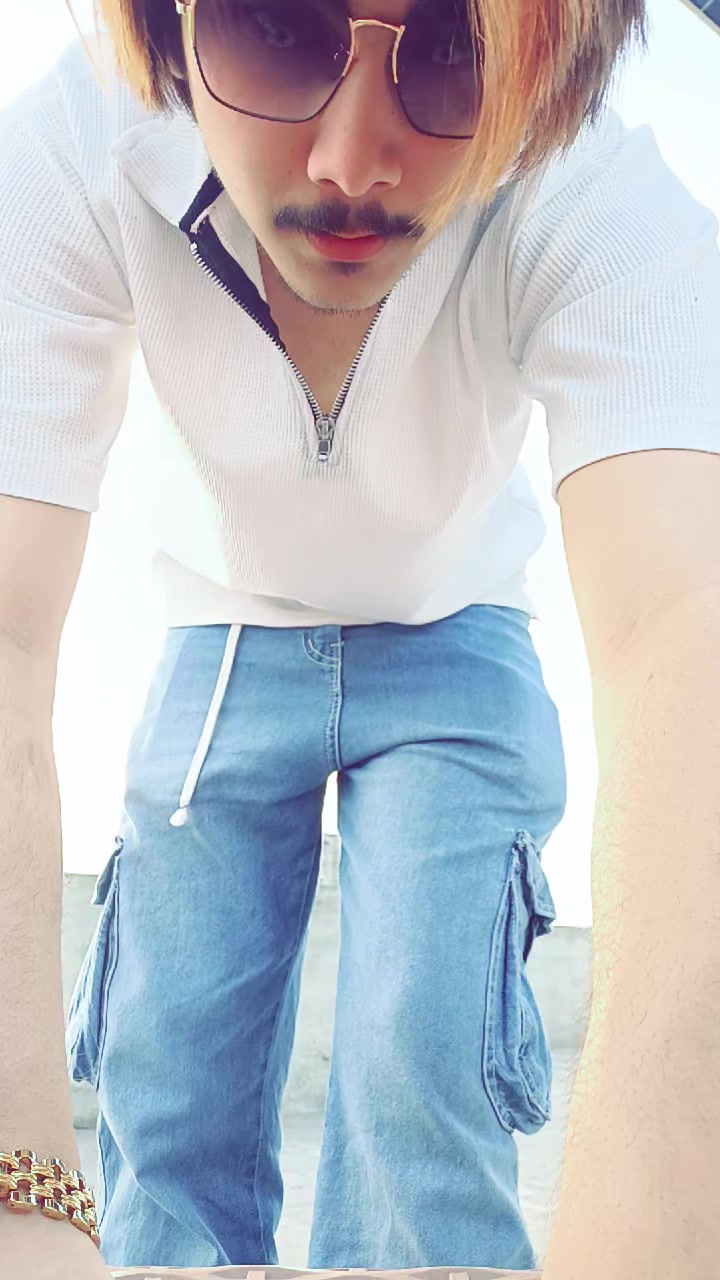@Xaini 😎