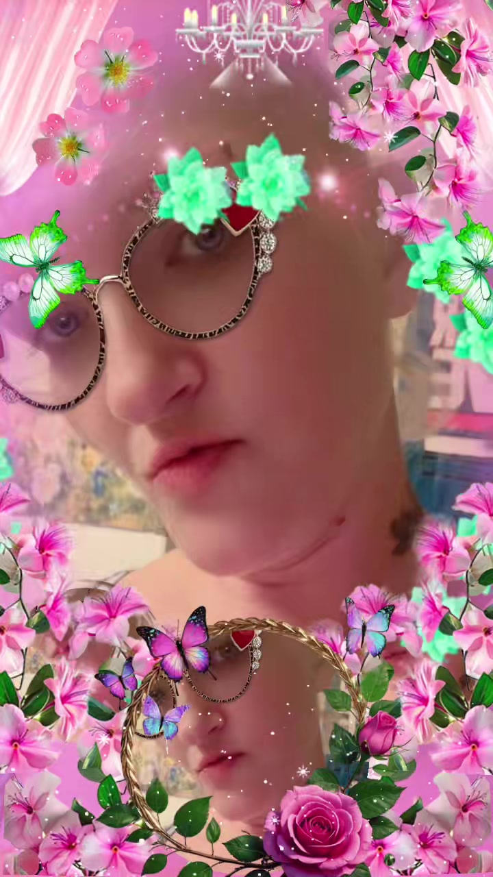 @datgirl_holly_nicholle