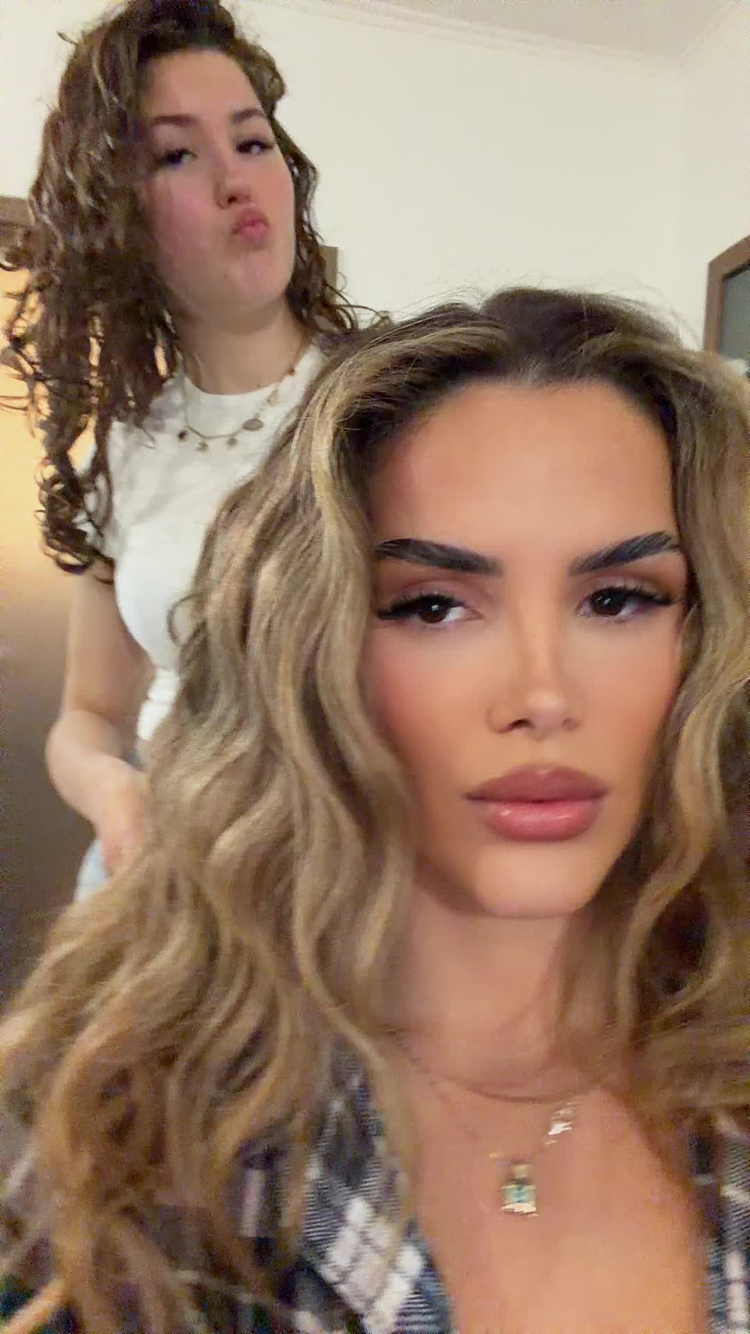@kaltrina_curri