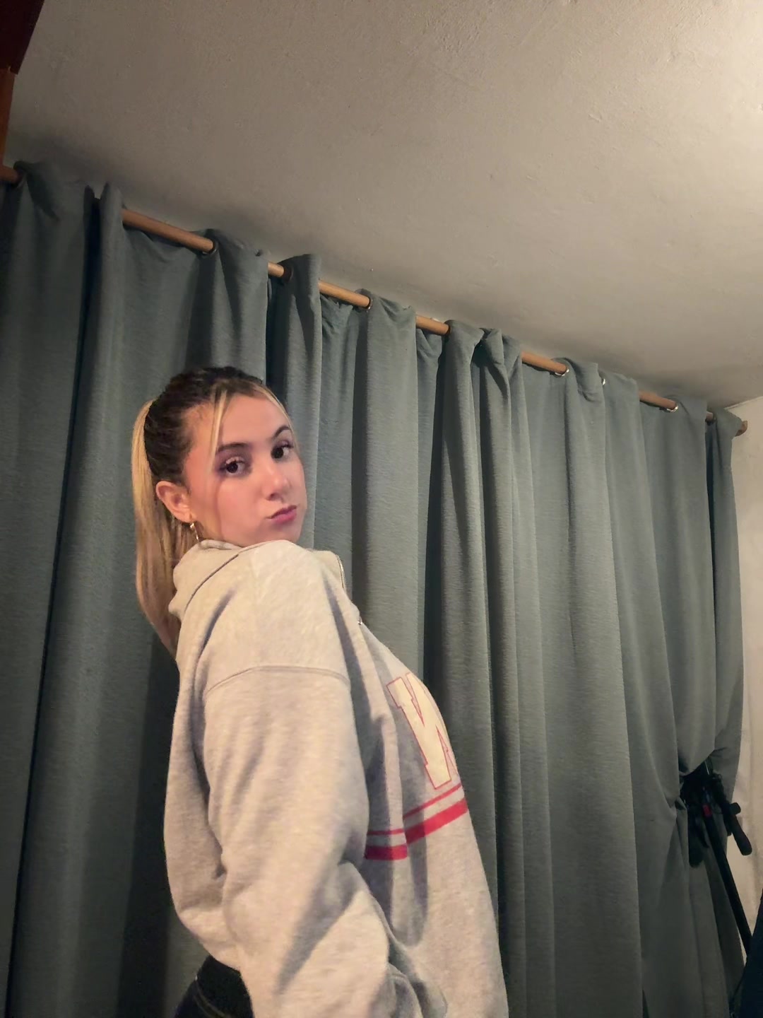 @vickymilaan