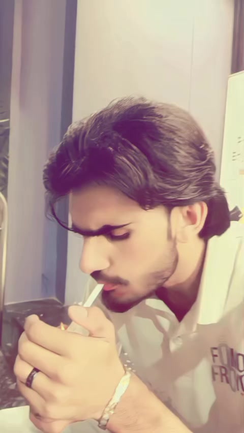 @💎&Ntilde;aeem Karachi🫵🏻💕👑