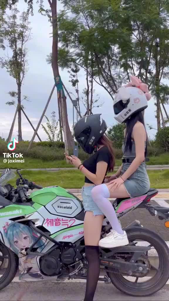 @Alpha5_wolfgirl