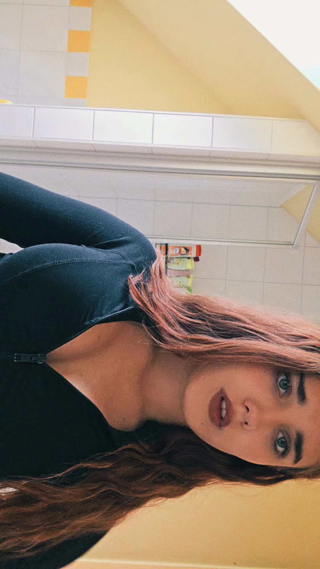@k@mila_❤️