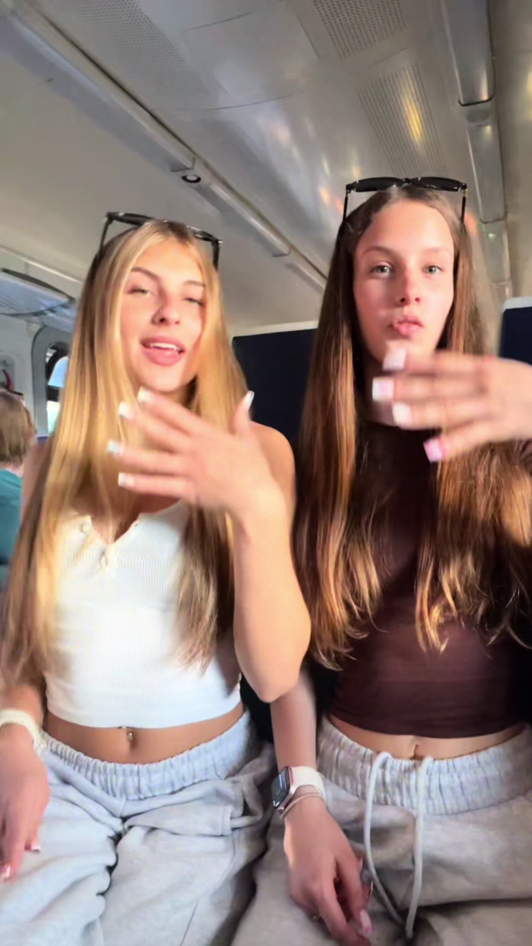 @лиза