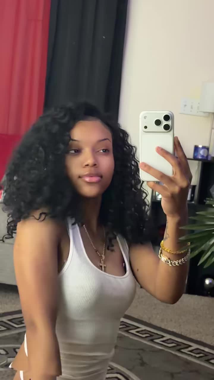@Luv Bugg🤭