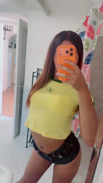 @IG: @la.evelynaa