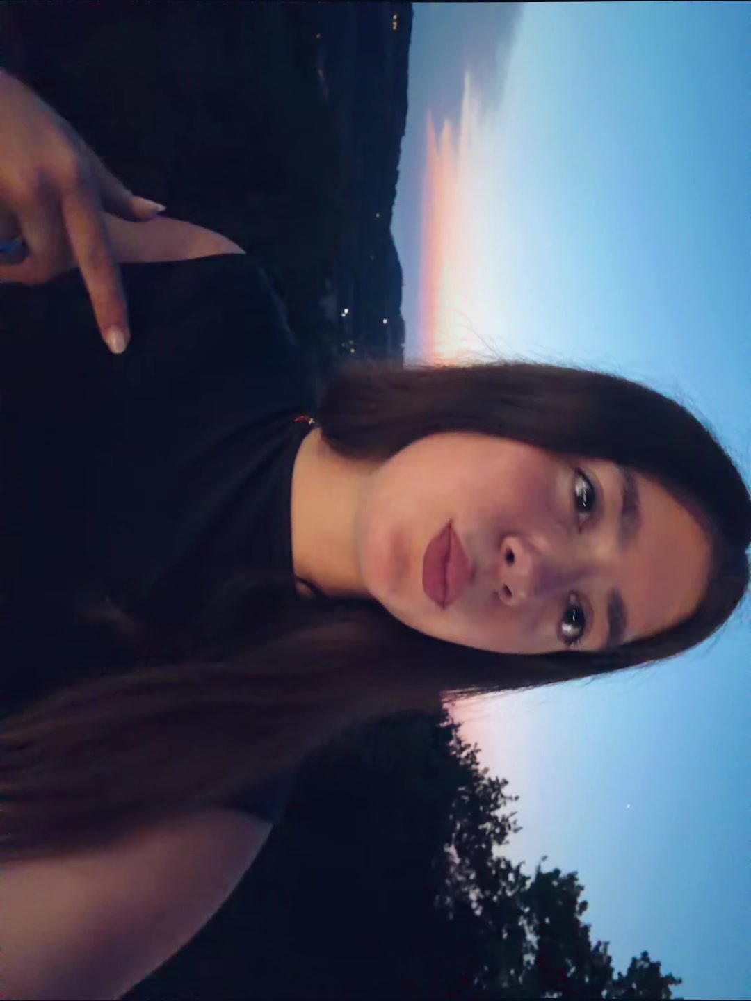 @𝑨𝑳𝑰 ⭐️
