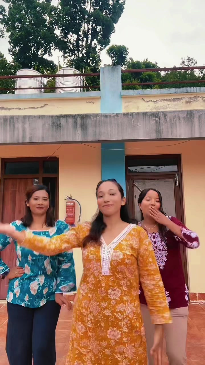 @ᥫ᭡𝒮𝒶𝓇𝒶𝓈ᥫ᭡