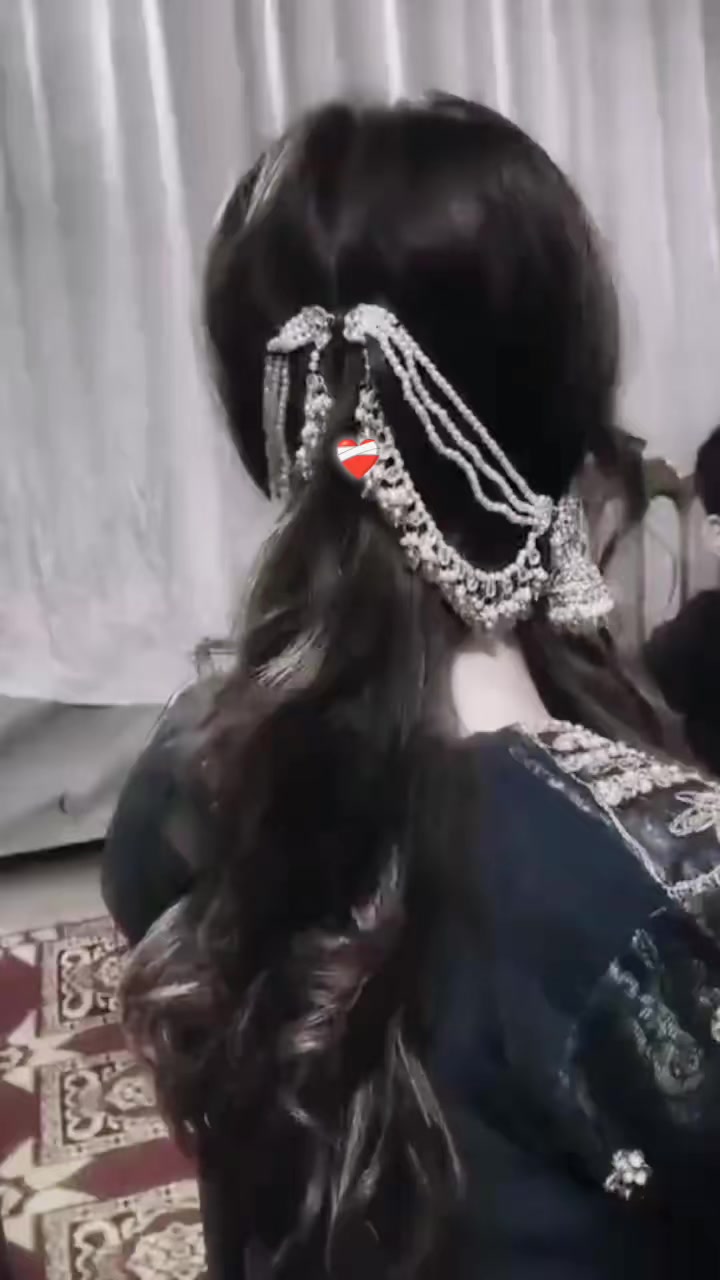 @ziddi ladki 👿