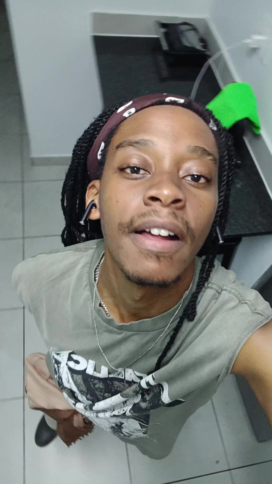 @im.nhlayisot