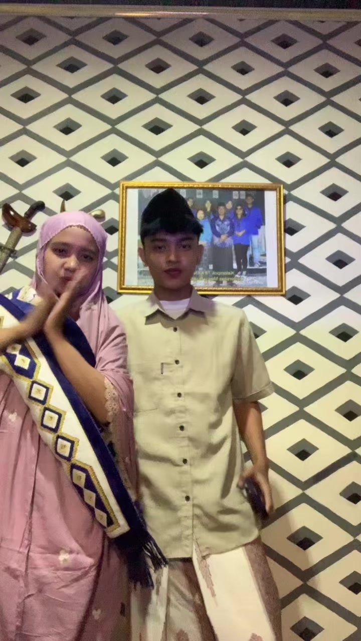 @𝐲𝐧𝐳