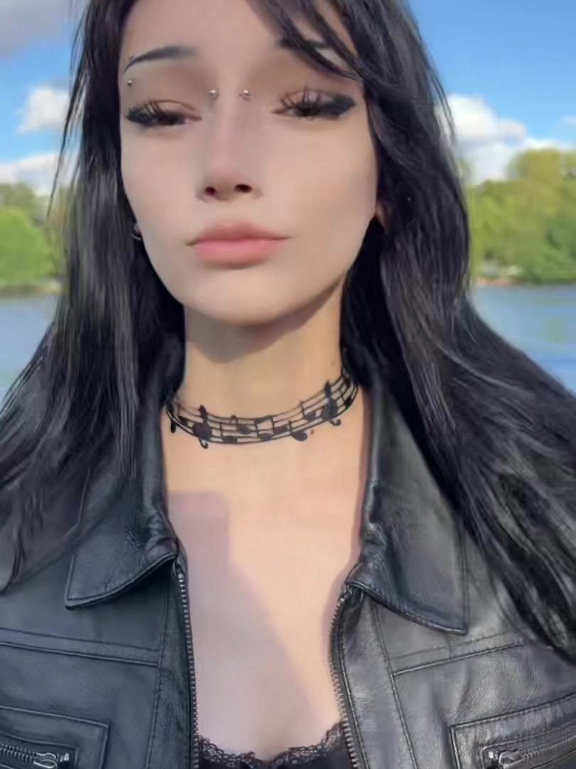 @тгк: сашаблин колется🍏
