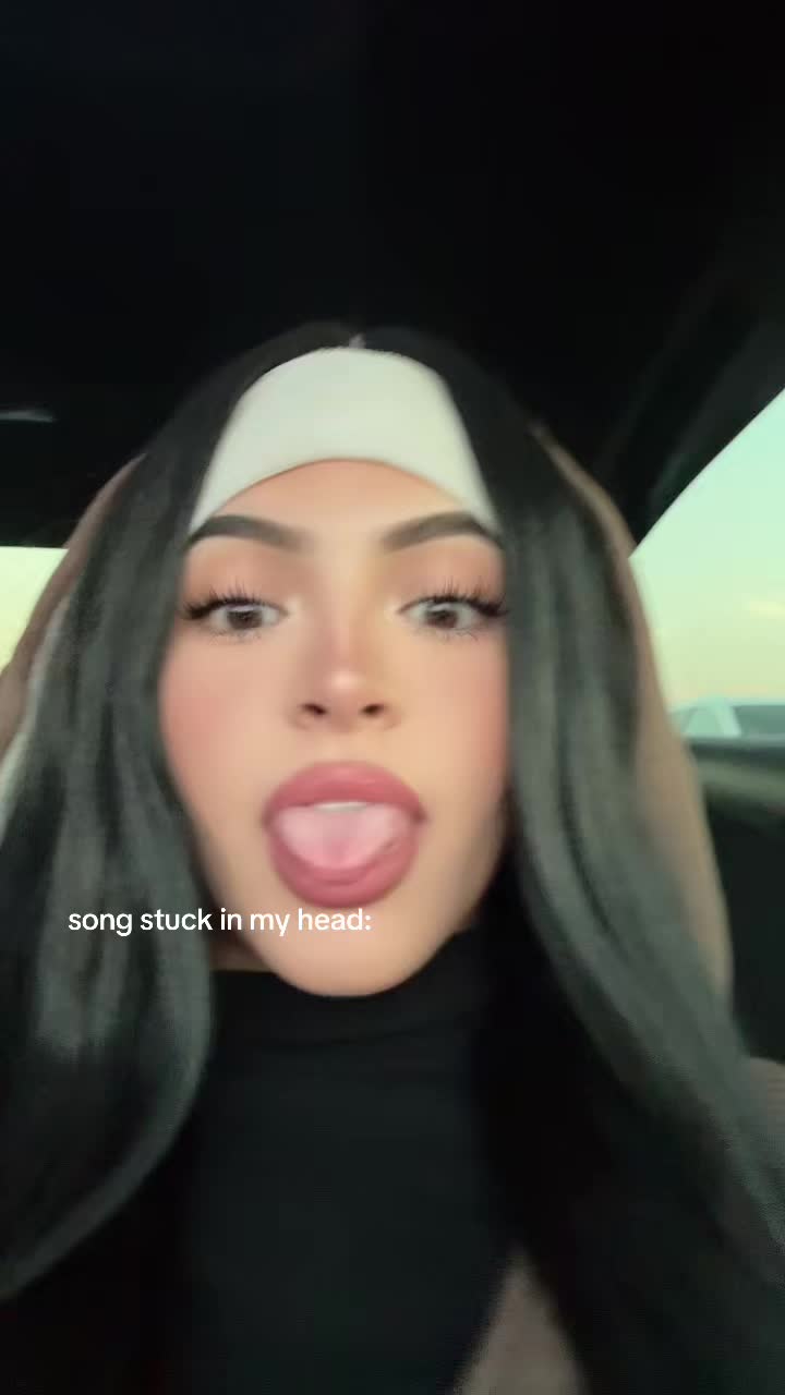 @kelllyy
