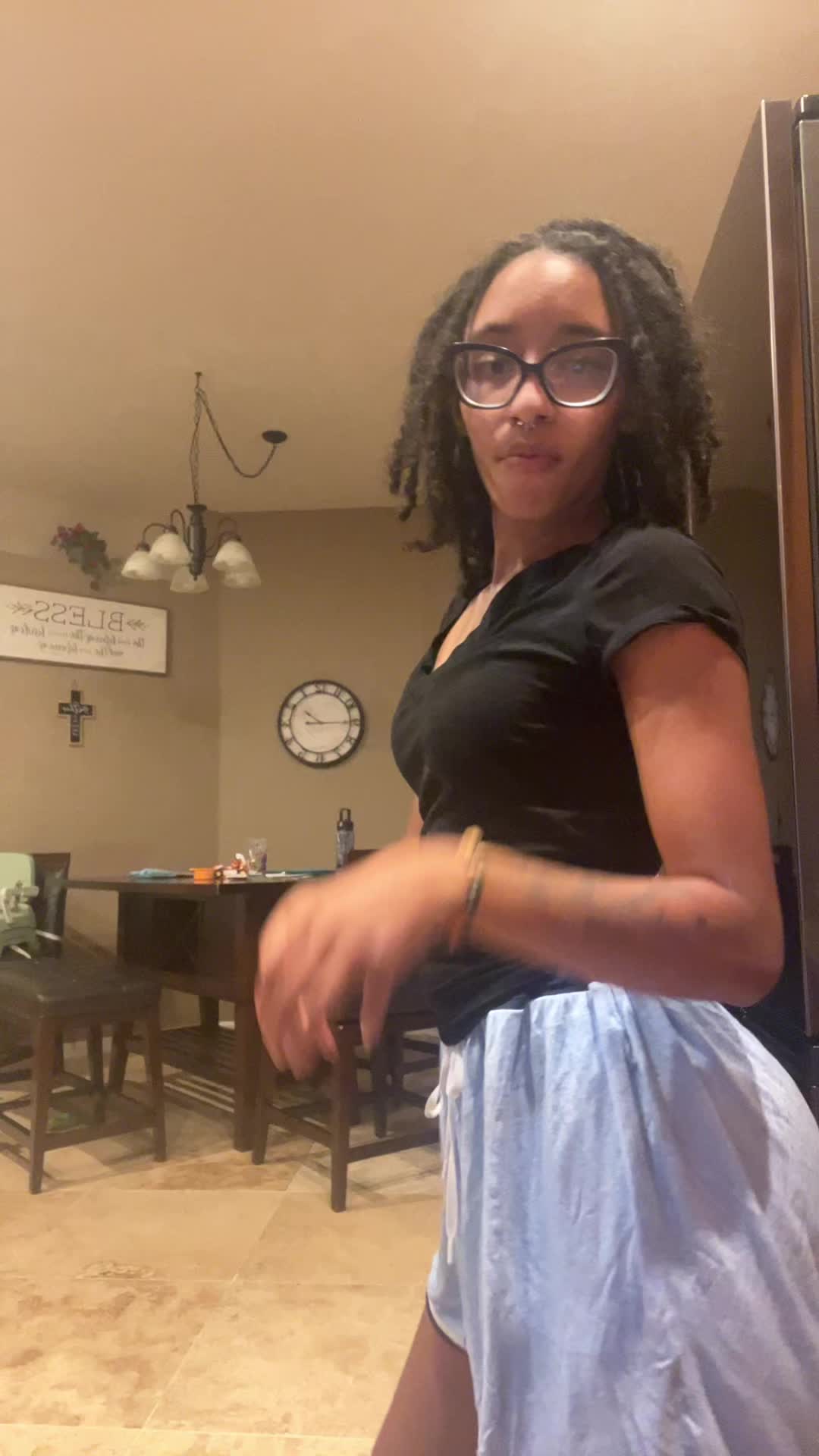 @Ickynikki