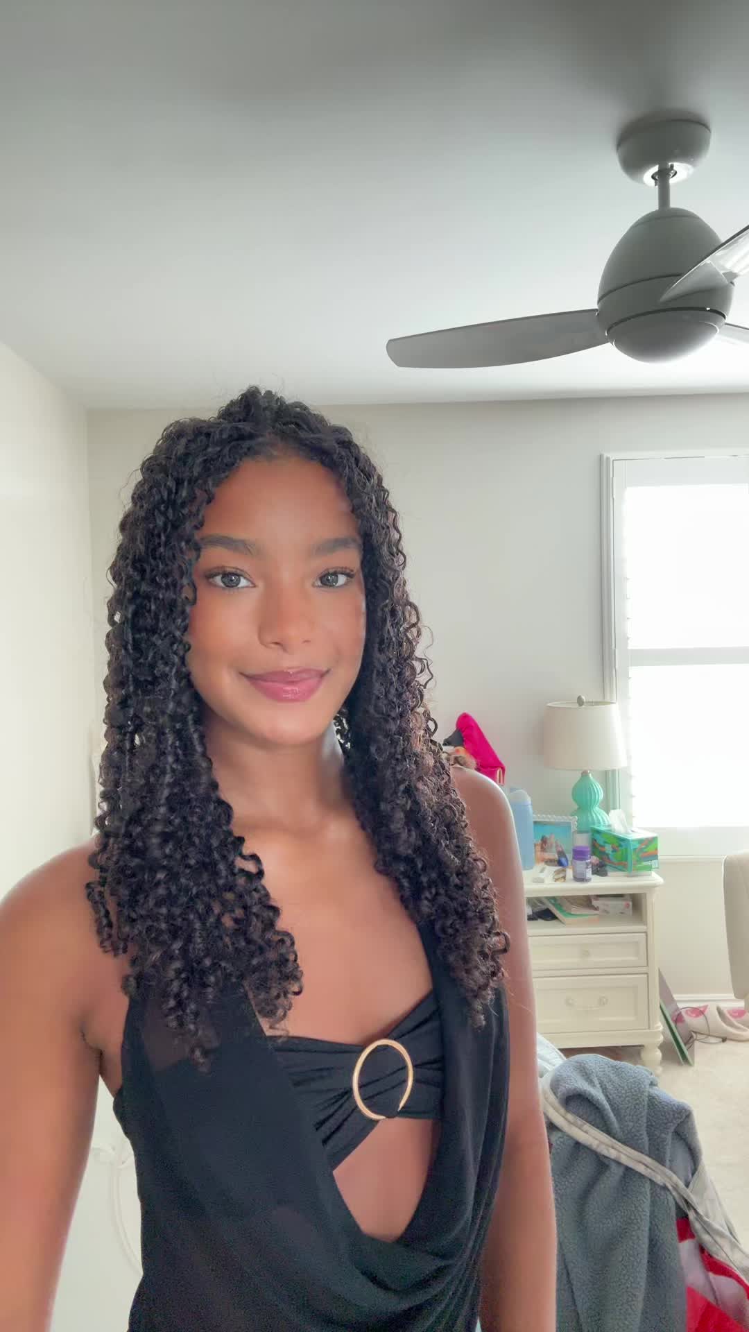 @Ava