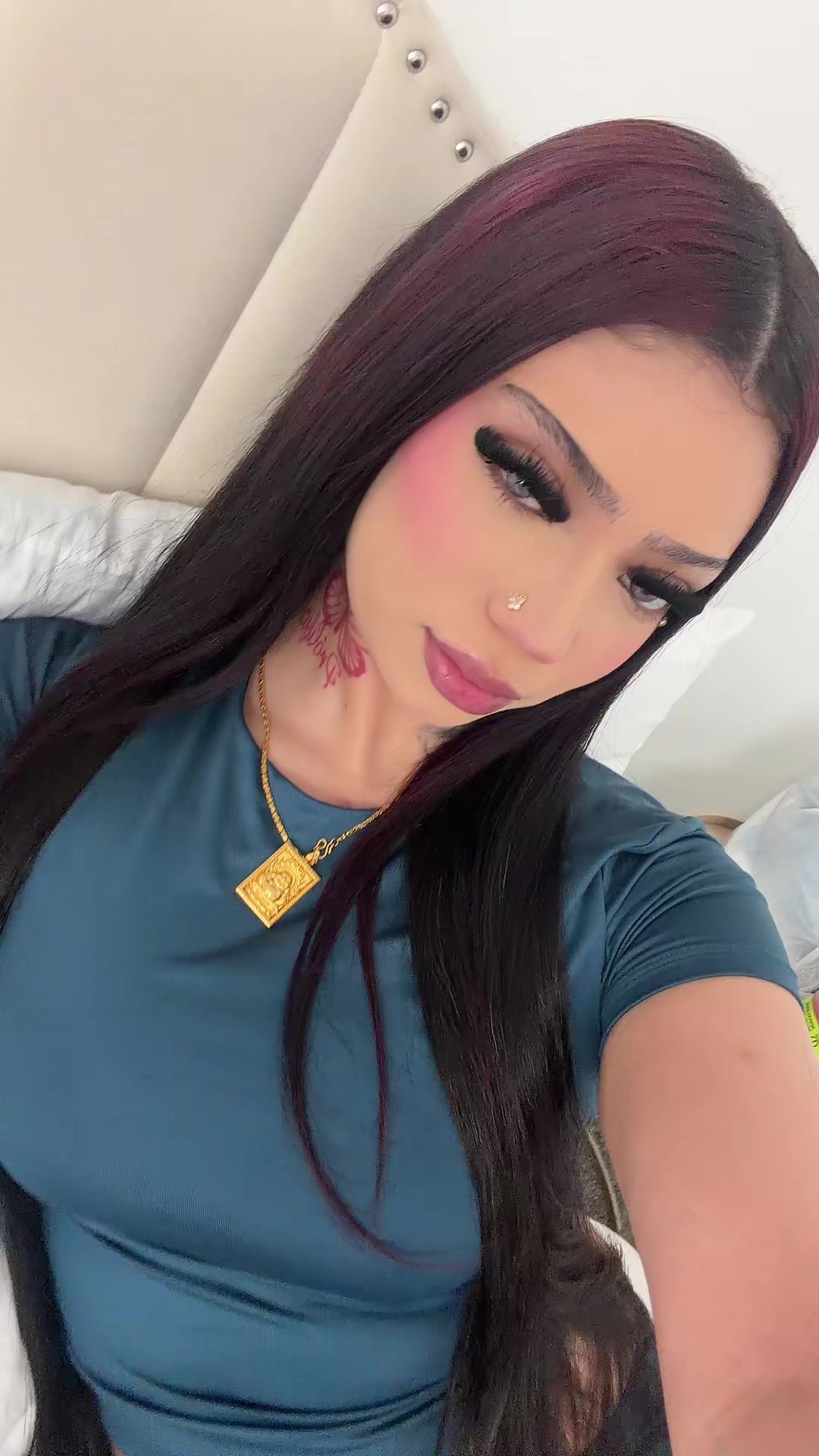 @Aysslin
