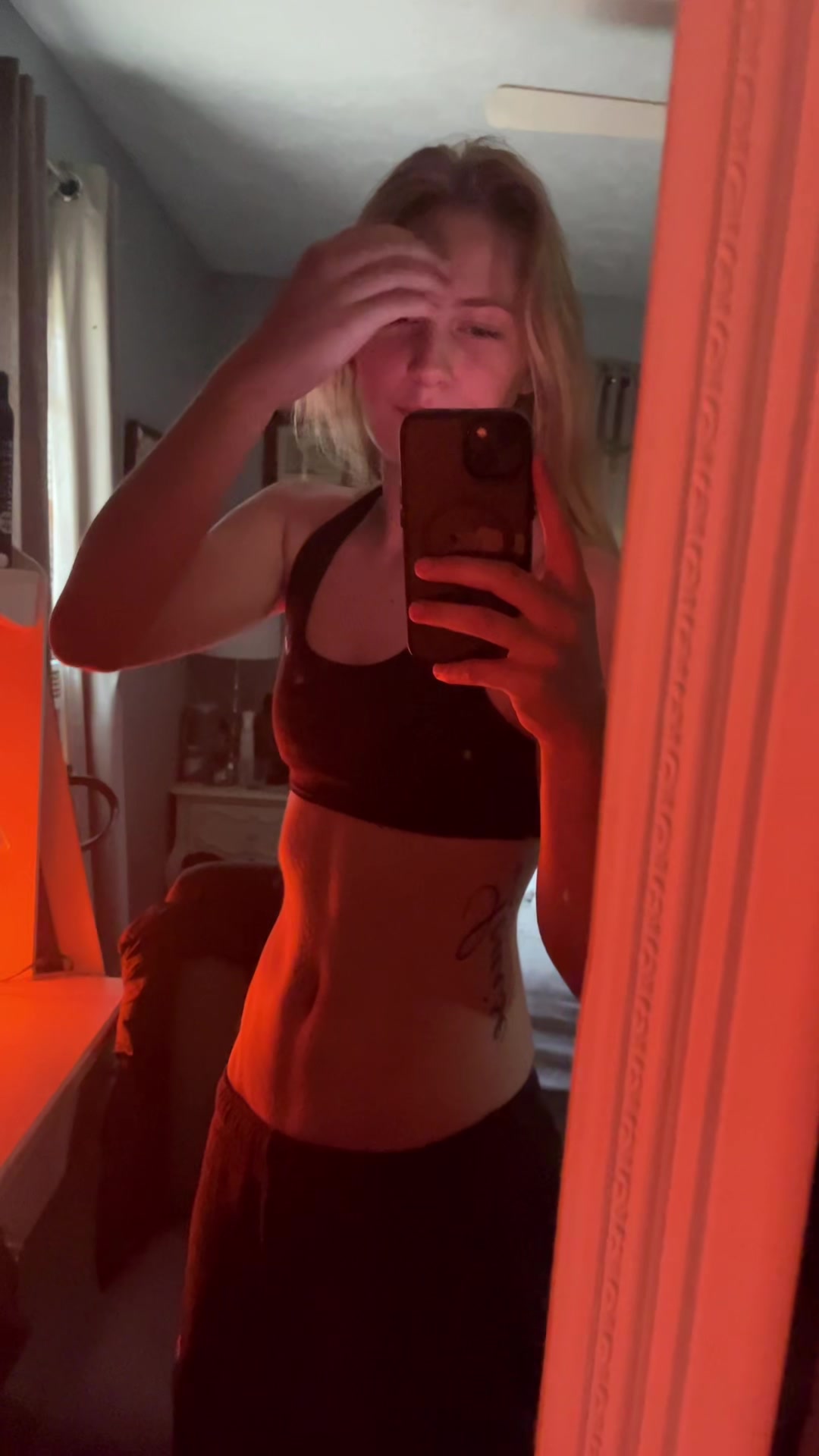 @Ava