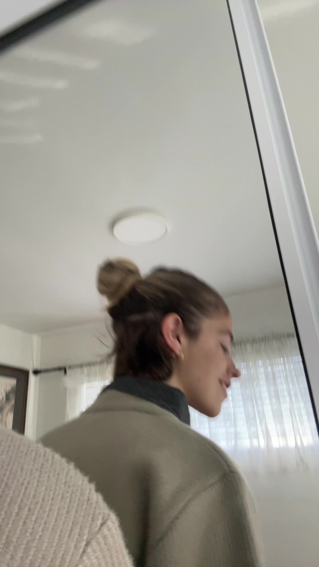 @Bella