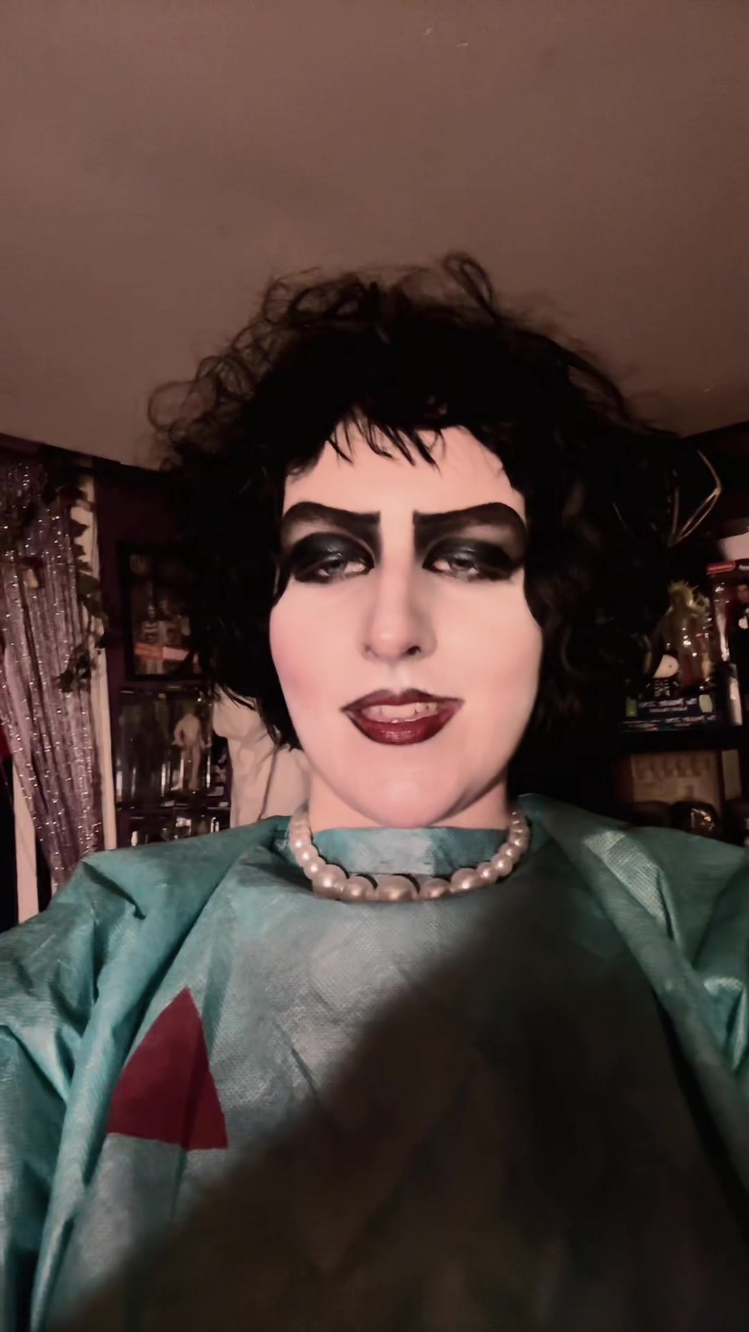 @🦇 𝔄𝔳𝔢 🩸