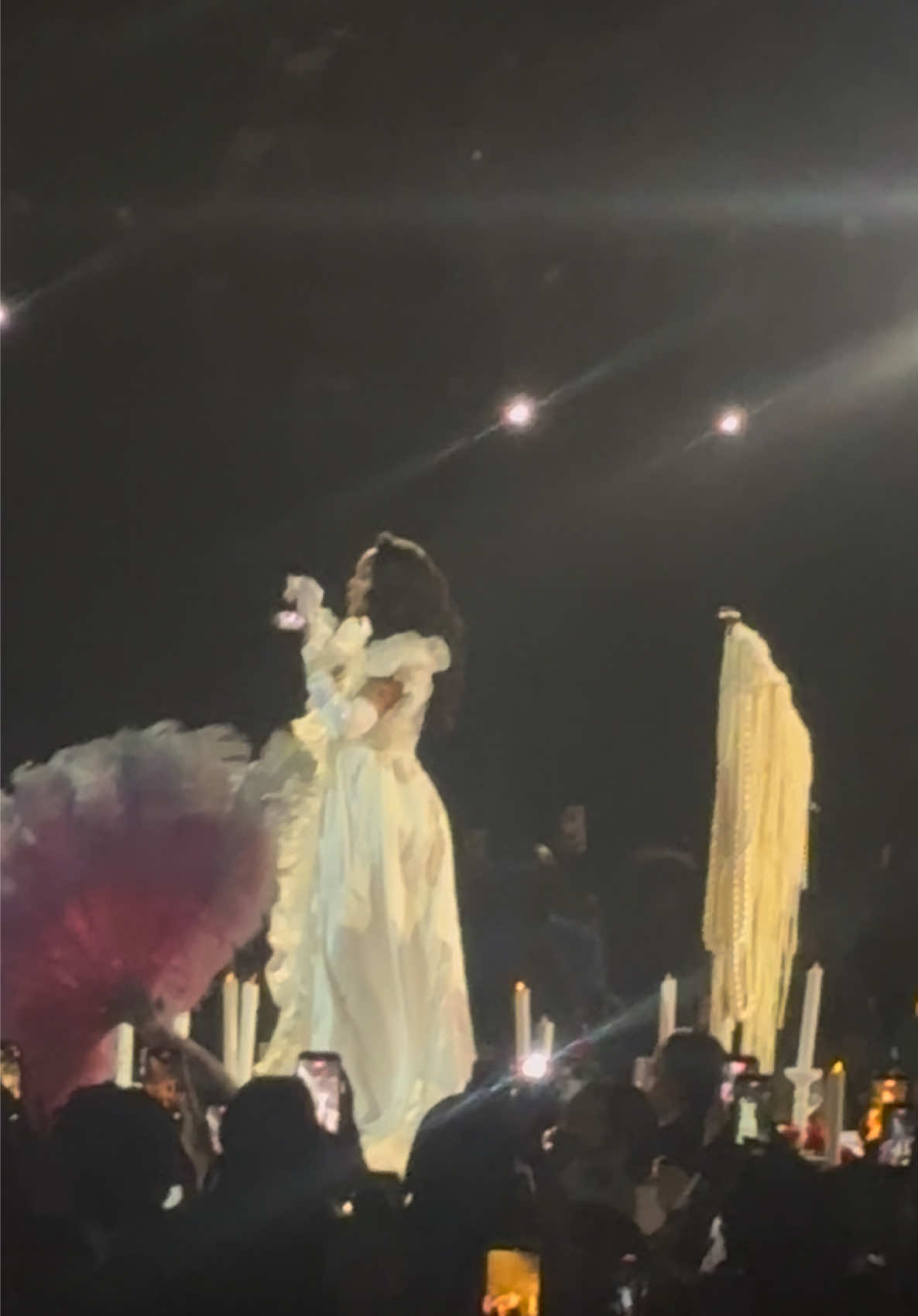@Niyah | Concerts & Travel 💐