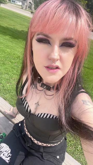 @🖤𝕷𝖎𝖓𝖉𝖘𝖊𝖞🖤