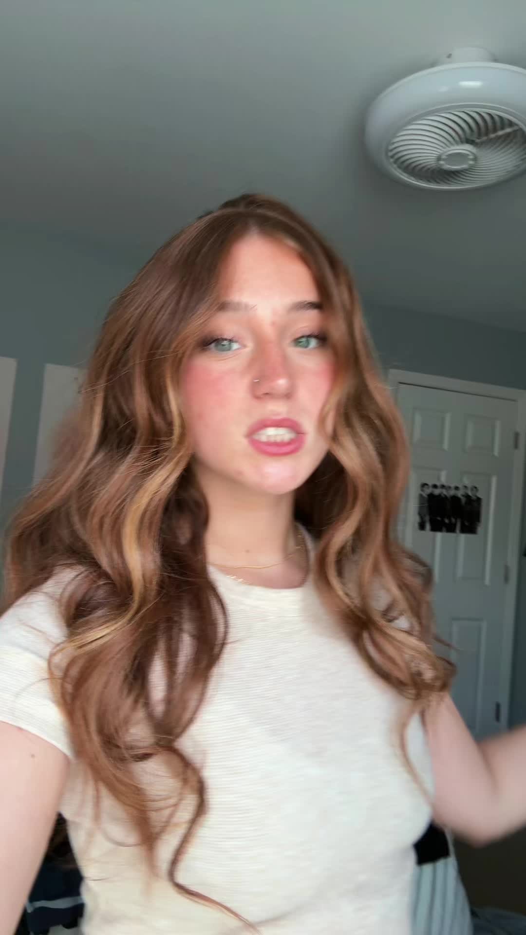 @lucy⁷