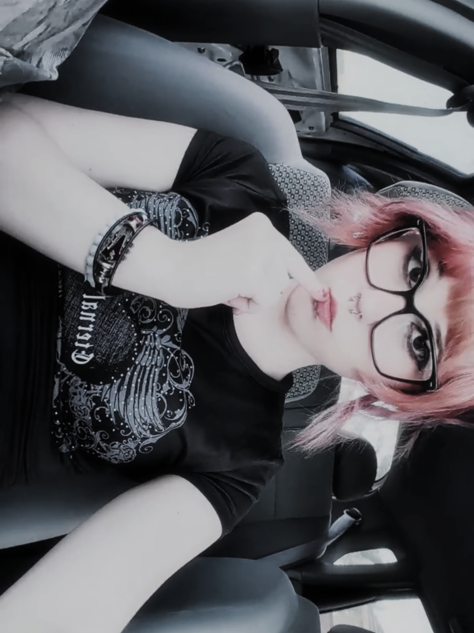 @𝐾𝑦★