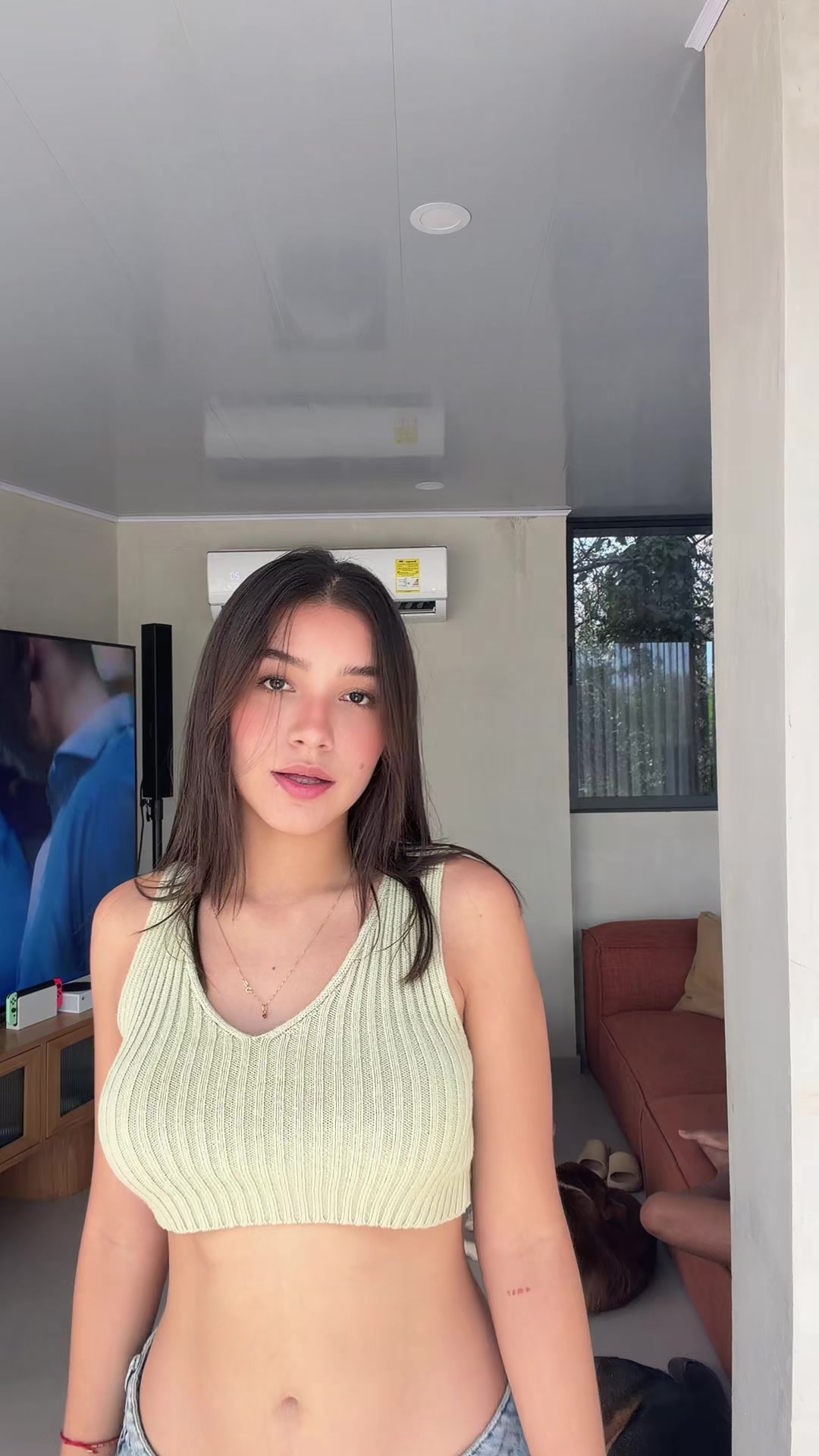 @oficialmaryaguilar