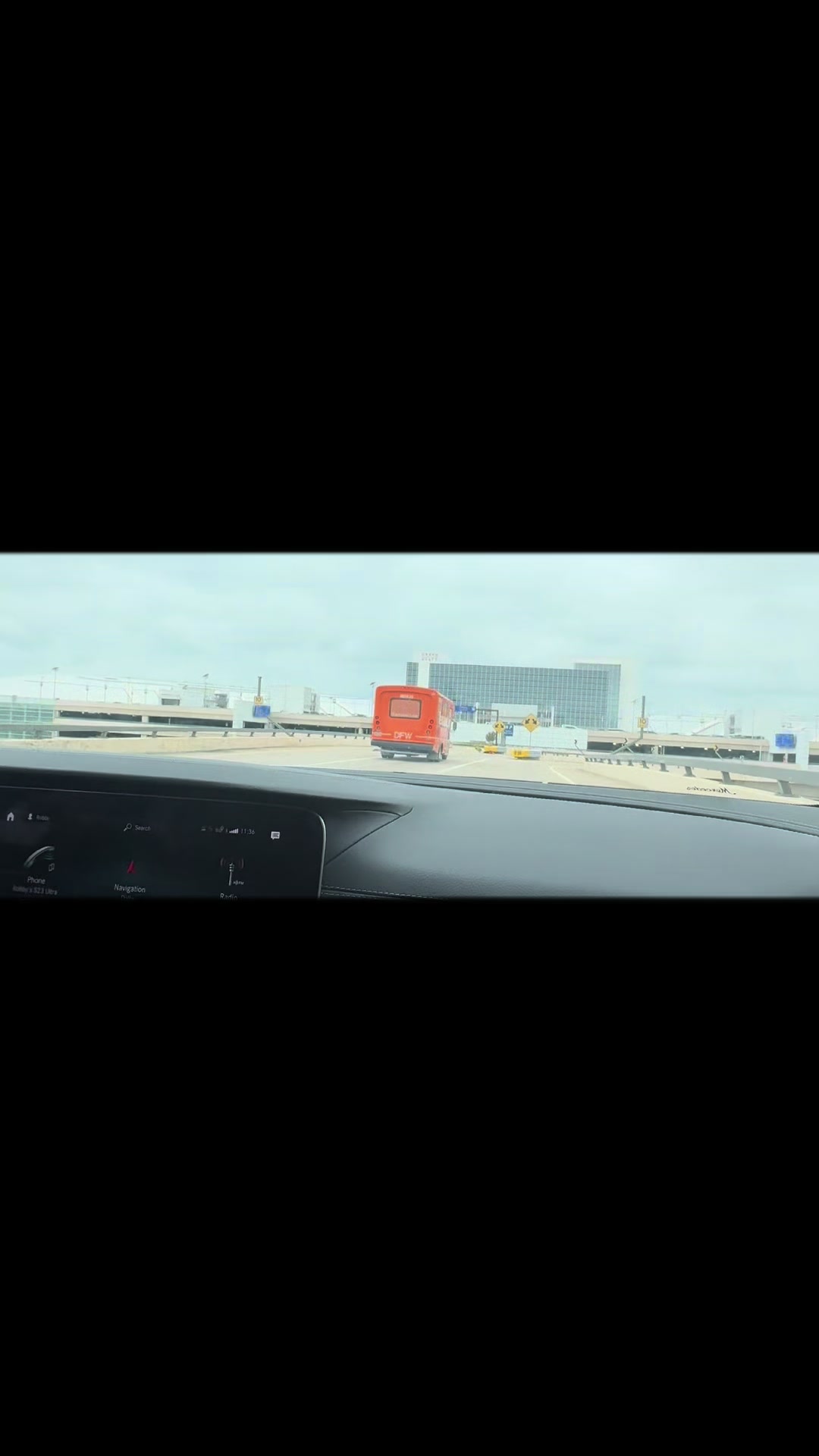 @AJ ✈️