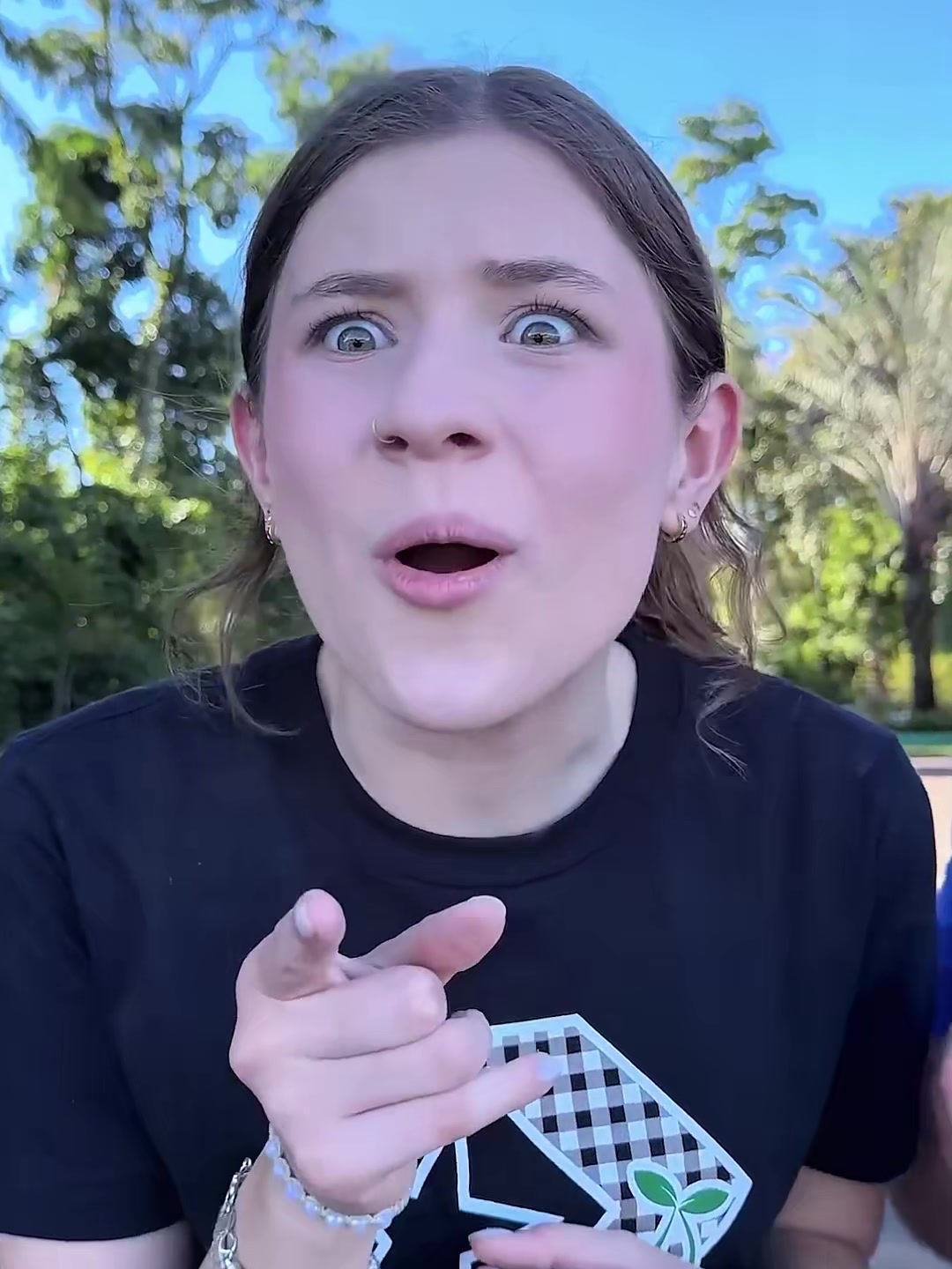 @Jhfkn