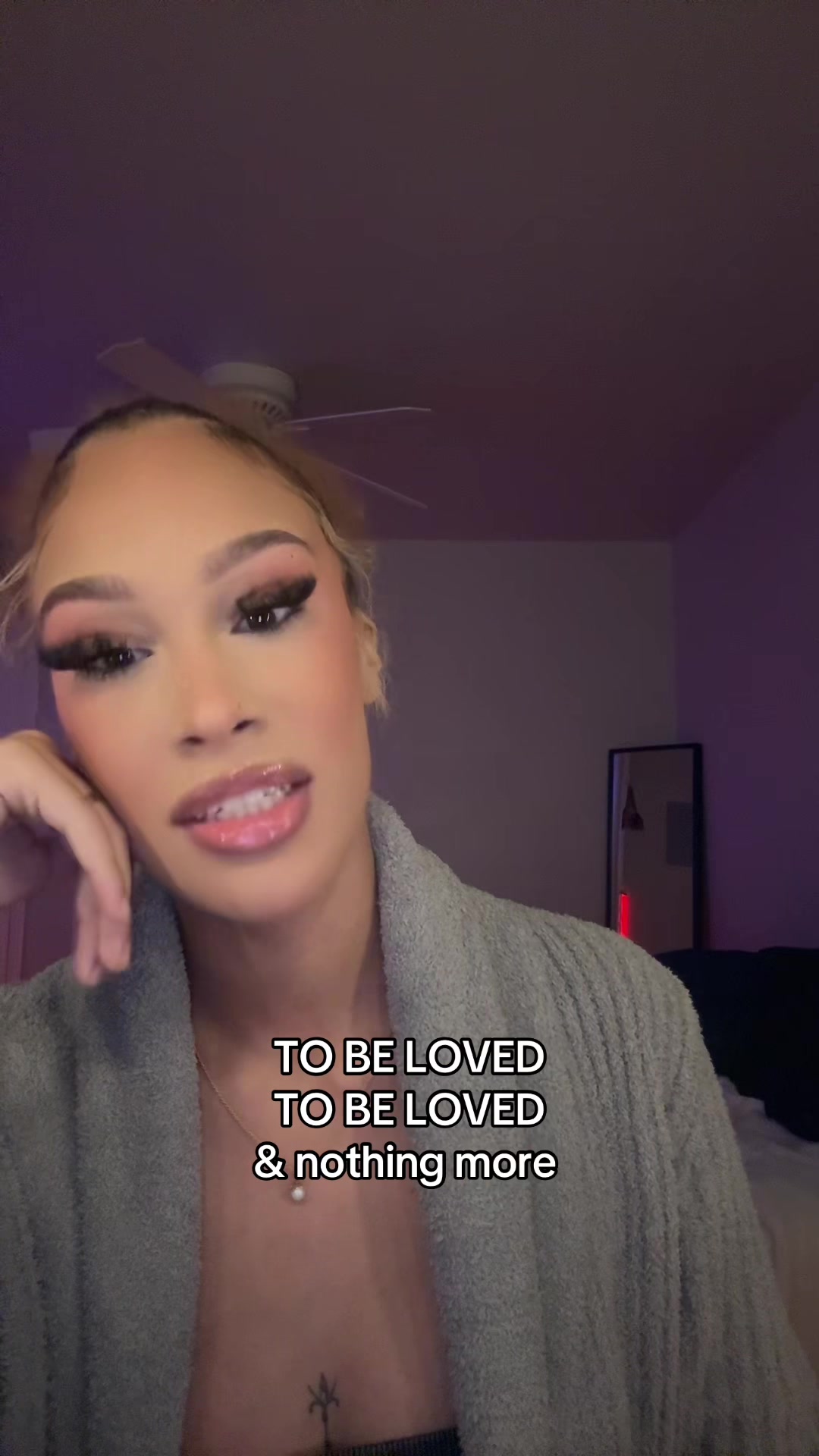 @niaakarrington