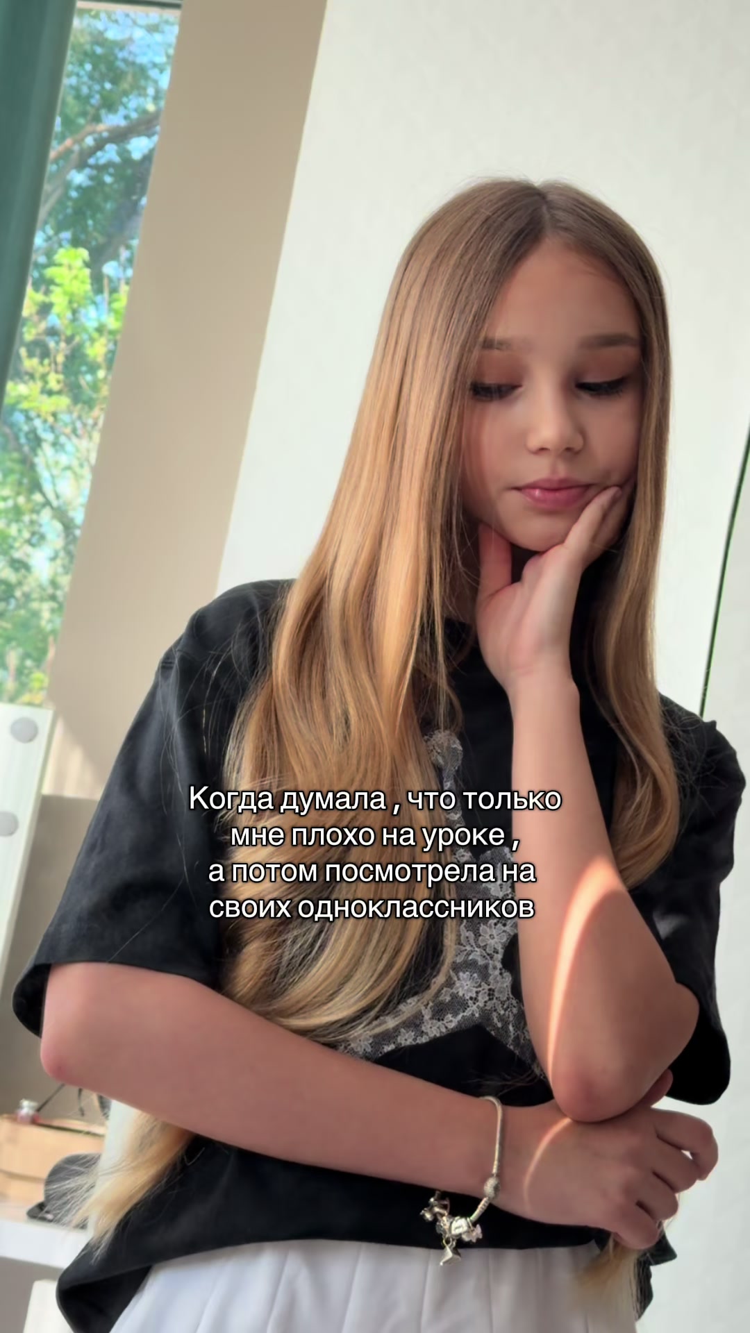 @𝐧𝐞𝐨𝐧𝐢𝐥𝐚