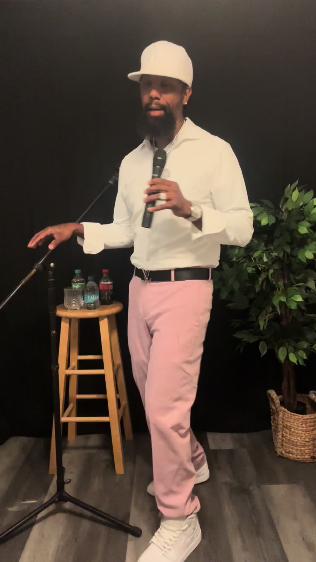 @thesocialmediacomedian