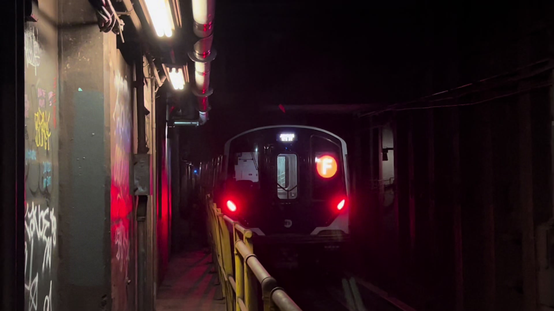 @R32 (J) train official