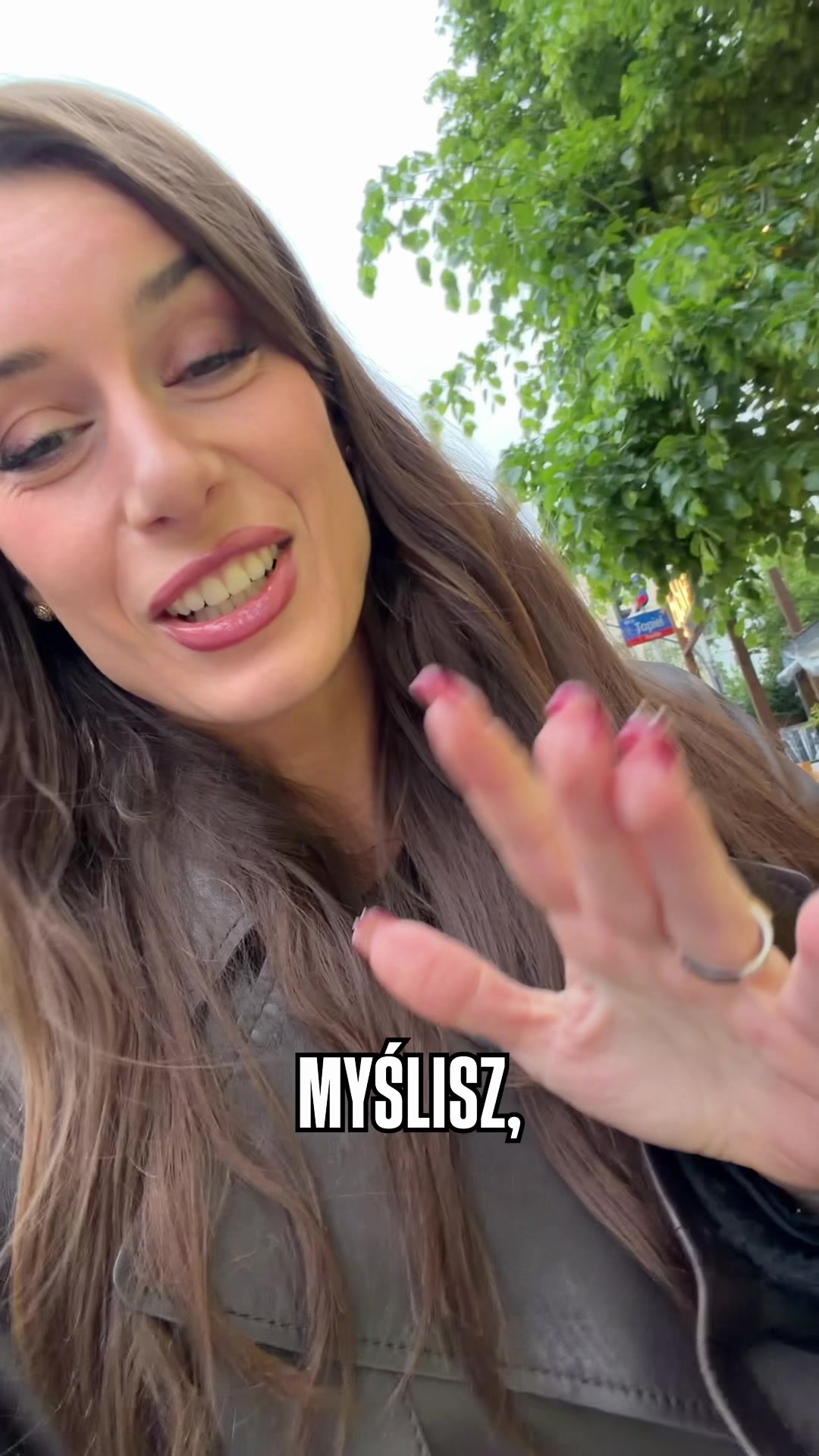 @ania_cm