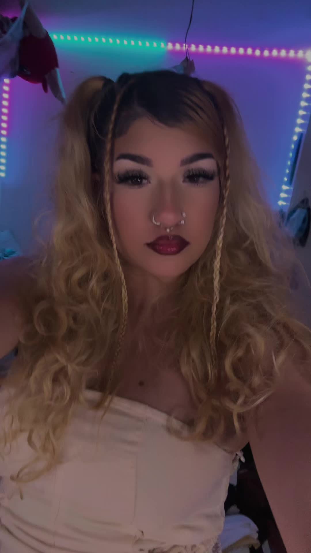 @ella🦋