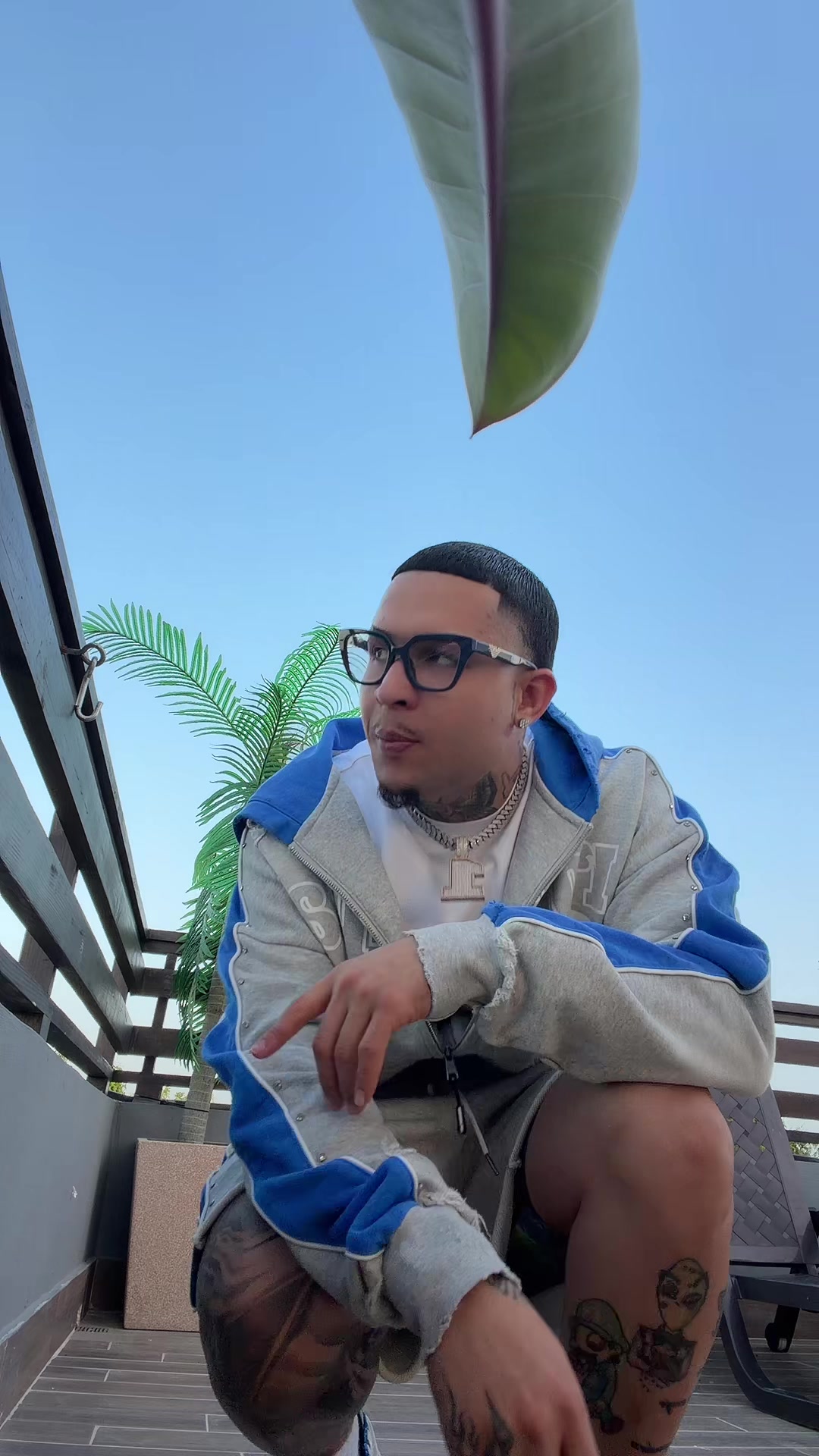 @JeyOne