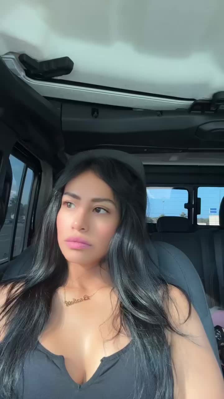 @LIZABETH 🐝🦋