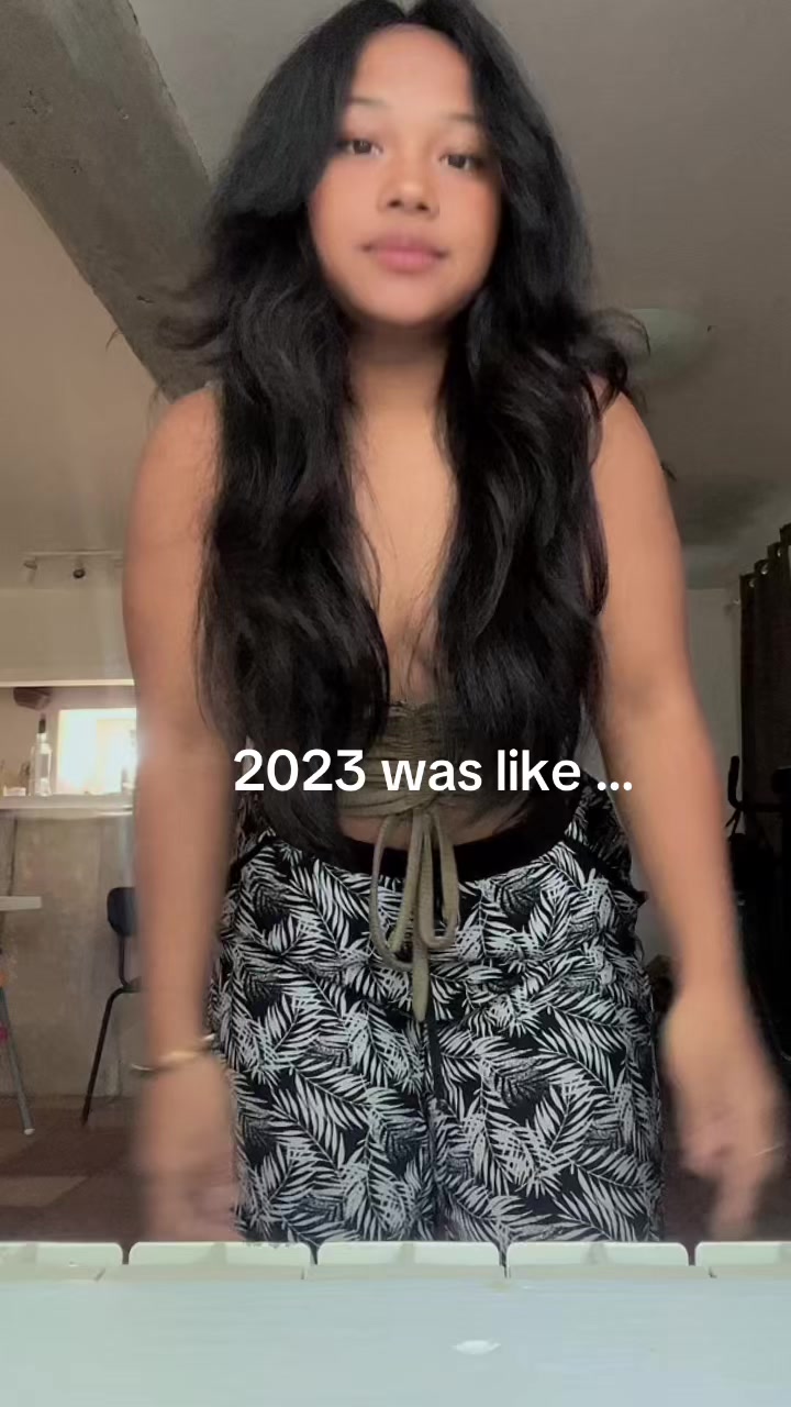 @Asha 🇲🇬🇫🇷