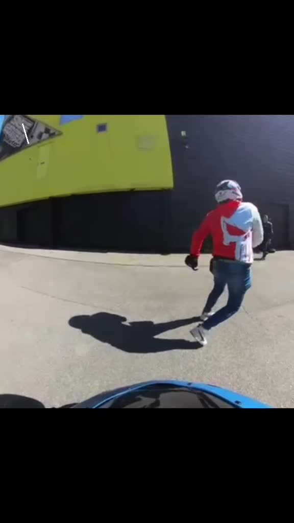 @LE MOTARD DANSANT